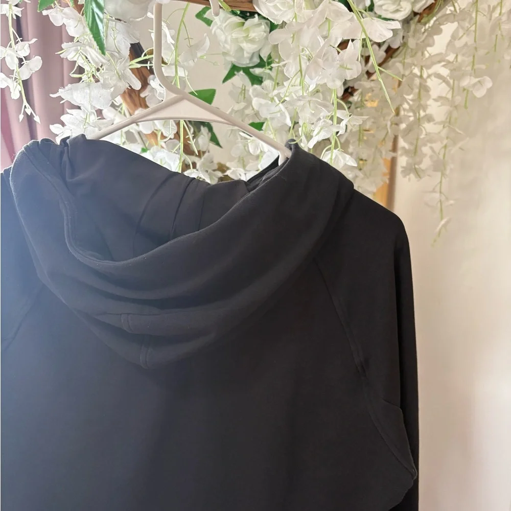 lululemon athletica Men's Black Hooded Pullover - Picture 7 of 9